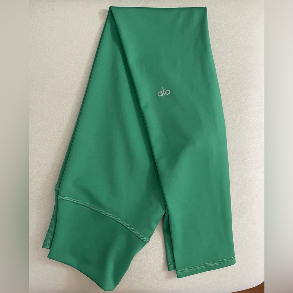 Alo Yoga NWOT 7/8 High Waisted Airlift Leggings Lettuce Green Size L - Picture 9 of 9